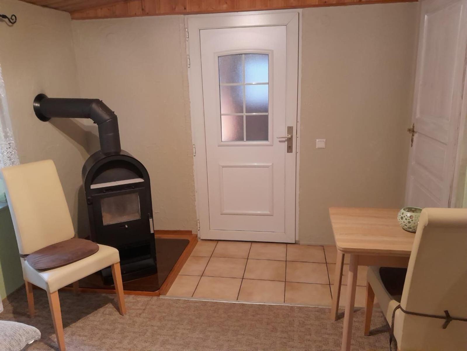 Gemuetliche Ferienwohnung Loebert ลืบเบอเนา ภายนอก รูปภาพ